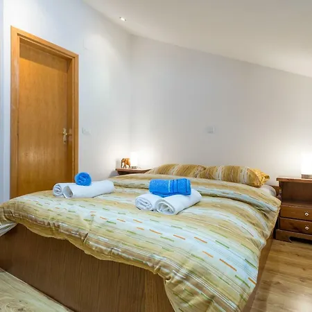 Majestic Lookout - Rixi Lejlighed