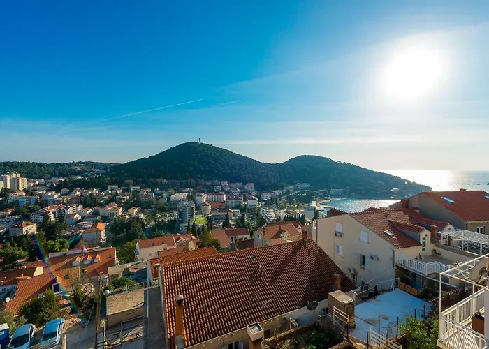 Апартаменты Majestic Lookout - Rixi